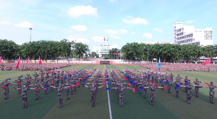 9月14日，旗语操表演（武装部提供）.jpg