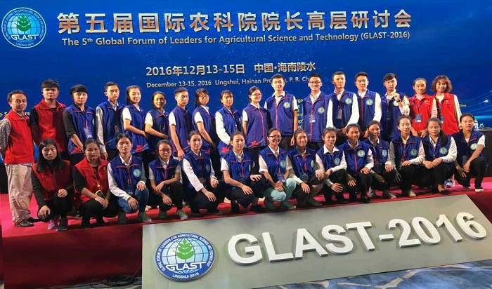 我校志愿者合影留念（海职院青协 曾祥进摄影）.jpg